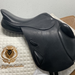 Harry Dabbs Puissance 16.5 jump saddle – product view 2