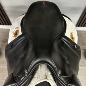 Equipe Special One 16.5 jump saddle – product view 3