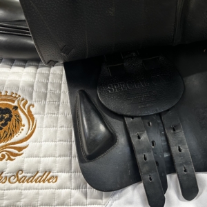 Equipe Special One 16.5 jump saddle – product view 8