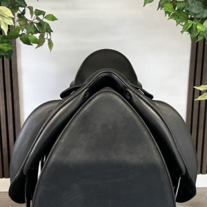Equipe Emporio 17-inch dressage saddle – product view 4