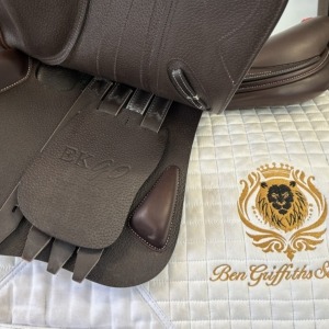 Equipe Ex Demo EKGO 17.5 jump saddle – product view 6
