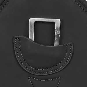 Arena stud girth with central D-ring – Arena_Flat_Studgirth_BLK_D-Ring_LoR
