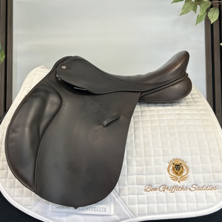 Black Country Event 17” Medium Wide saddle