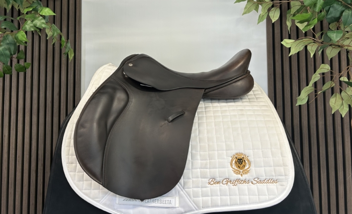 Black Country Event 17” Medium Wide saddle