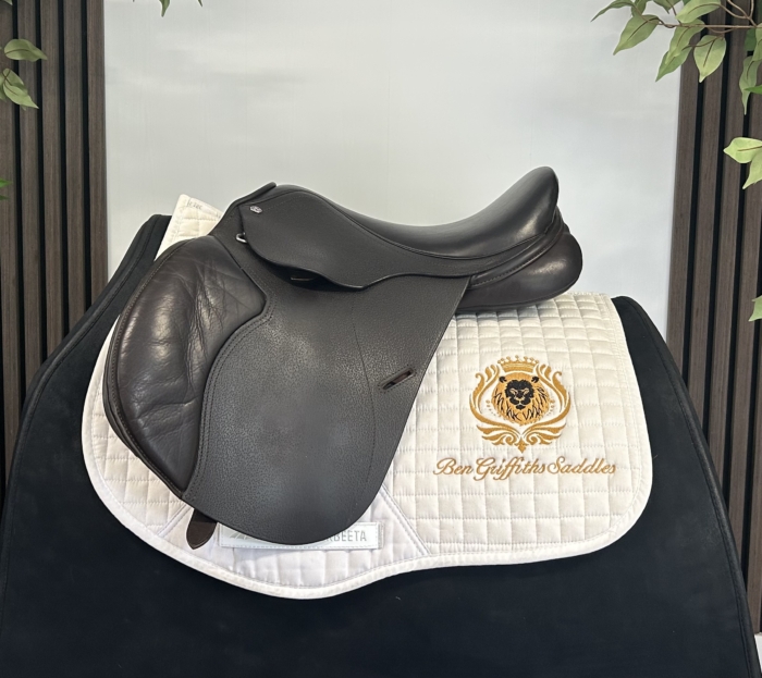 Cavaletti 15 inch adjustable brown GP saddle