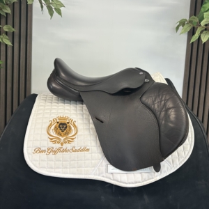 Cavaletti 15 inch adjustable brown GP saddle – product view 2