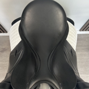 GFS 17.5 inch adjustable dressage saddle – product view 3