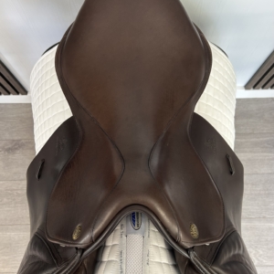 Fairfax MJP adjustable brown jump saddle – product view 3