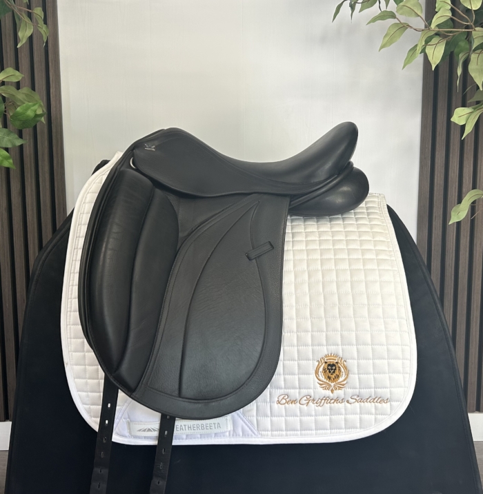 GFS 17 inch adjustable dressage saddle