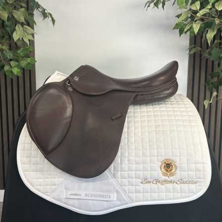 Prestige X-Perience 17 inch jump saddle