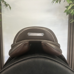 John Whitaker Overton adjustable jump saddle – product view 5
