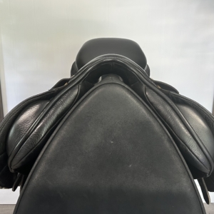 Albion K2 Adjusta jump saddle – product view 4