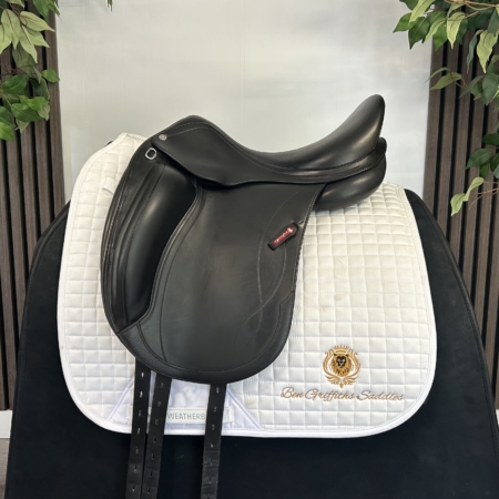 Equipe Olympia Special dressage saddle