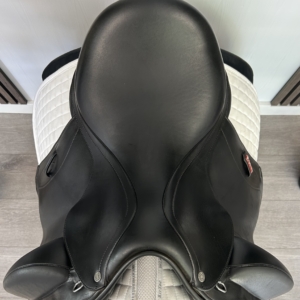 Equipe Olympia Special dressage saddle – product view 3