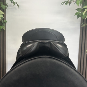 Albion K2 wide black GP saddle – product view 5