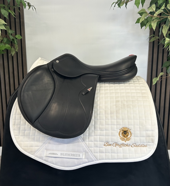 Equipe Synergy Special jump saddle