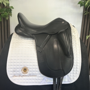 Fairfax Gareth Hughes dressage saddle – product view 2