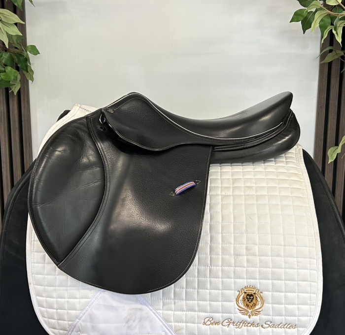 John Whitaker Hunter jump saddle