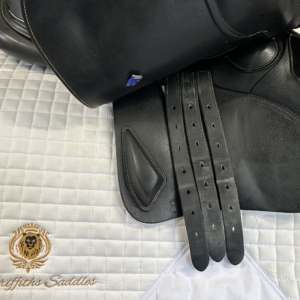 John Whitaker Hunter jump saddle – product view 8